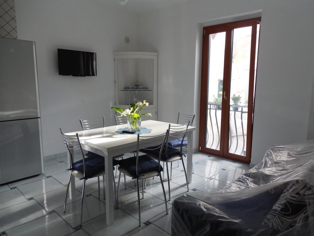 Villa Da Zia Pina Minori Habitación foto